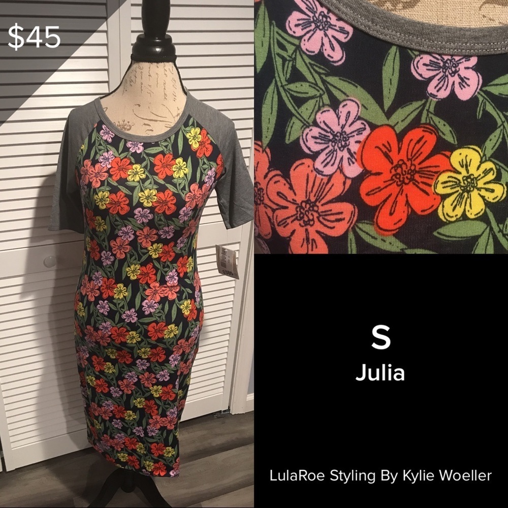 Lularoe Julia dress size small
Women’s